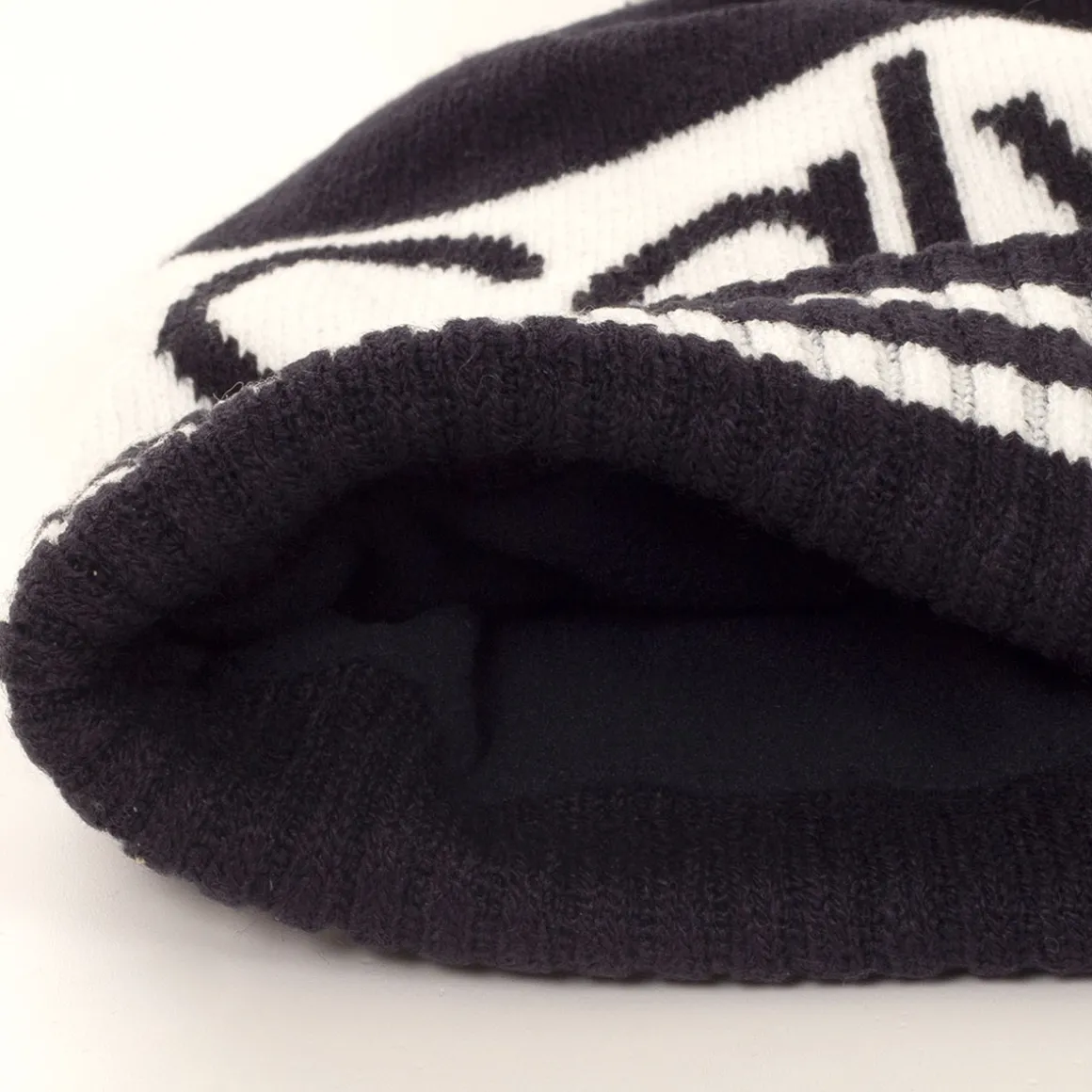 calvin_klein_mens_logo_bo_10.webp Calvin Klein Men's Logo Bobble Golf Hat
