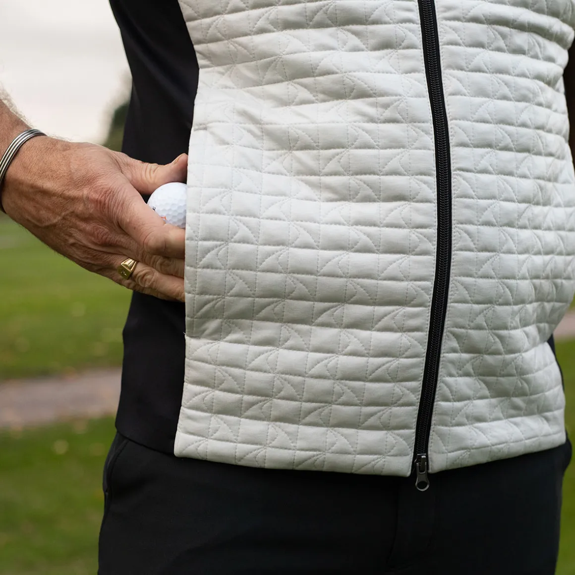 greg_norman_mens_tidal_wa_3-1.webp Greg Norman Men's Tidal Wave Golf Gilet