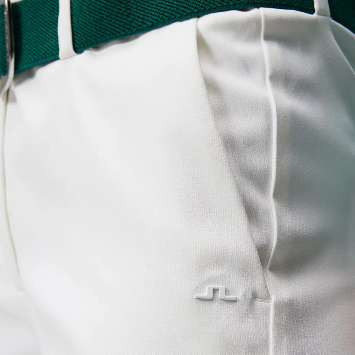 jlindeberg_ladies_gwen_go_2.webp J.Lindeberg Ladies Gwen Golf Shorts