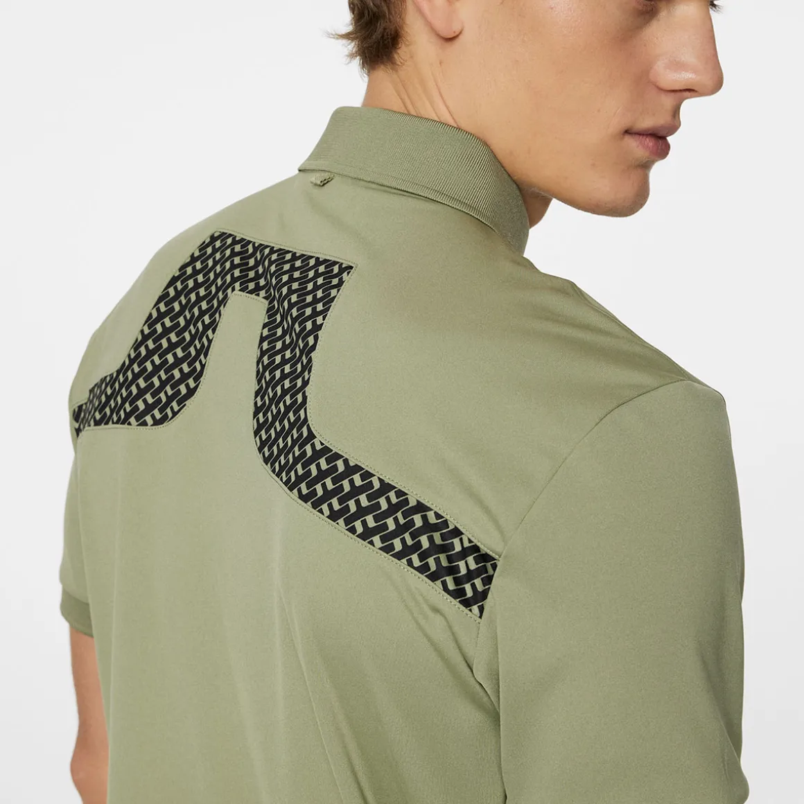 jlindeberg_mens_kv_rear_l_2.webp J.Lindeberg Men's KV Rear Logo Print Golf Polo Shirt