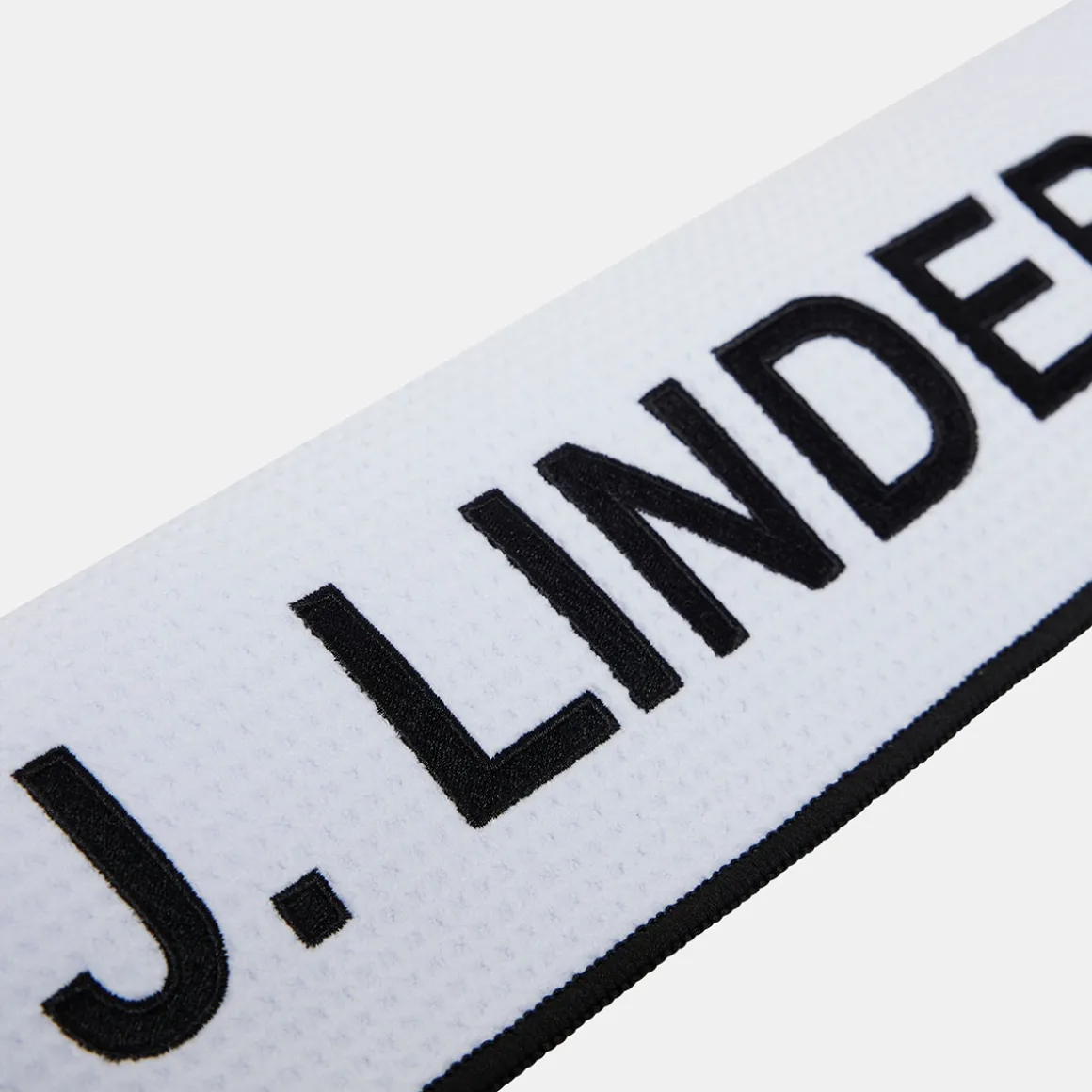 jlindeberg_structured_ter_2.webp J.Lindeberg Structured Terry Golf Towel