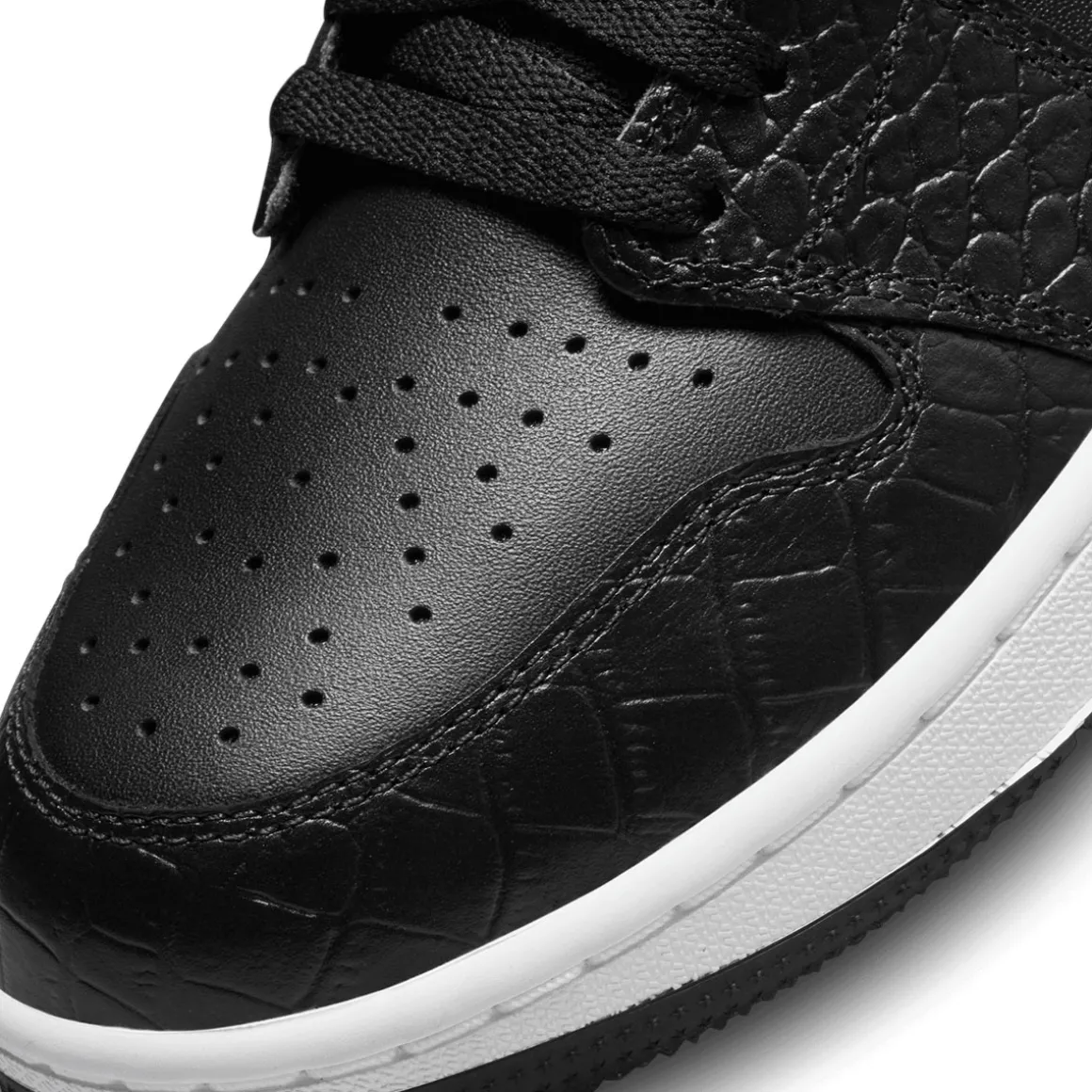 nike_mens_air_jordan__low_14-5.webp Nike Men's Air Jordan 1 Low G Waterproof Spikeless Golf Shoes