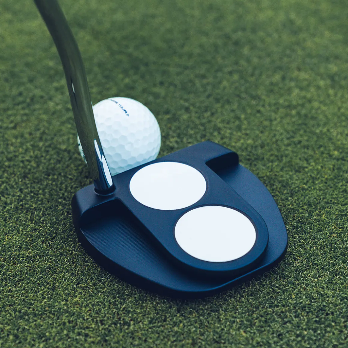 odyssey_aione_ball_jailbi_6.webp Odyssey Ai-ONE 2-Ball Jailbird Mini Double Bend Pistol Golf Putter