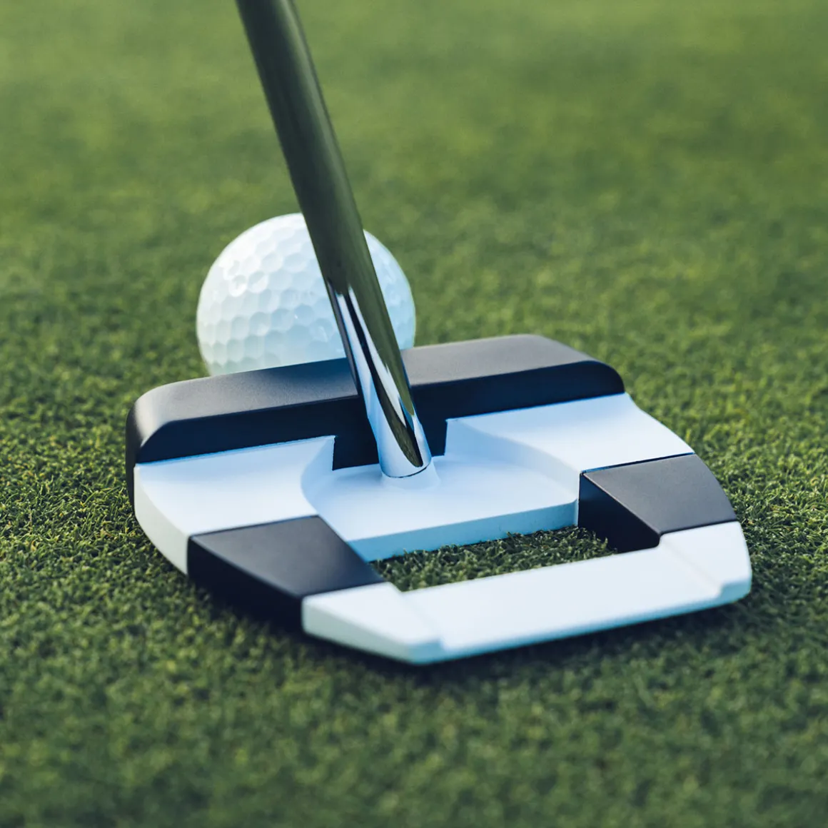 odyssey_aione_square__squ_11.webp Odyssey Ai-ONE Square 2 Square Jailbird Oversize Golf Putter