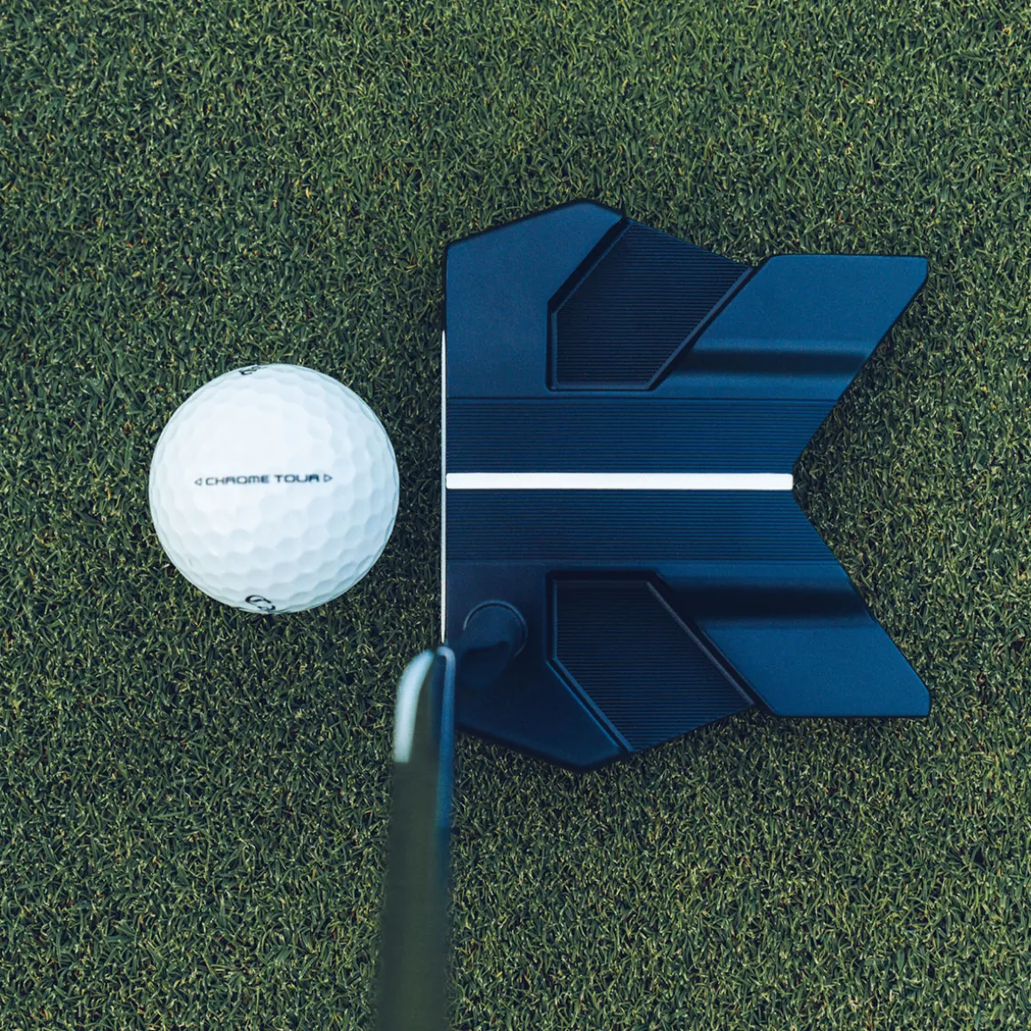 odyssey_aione_wingback_do_6.webp Odyssey Ai-ONE Wingback Double Bend Pistol Golf Putter