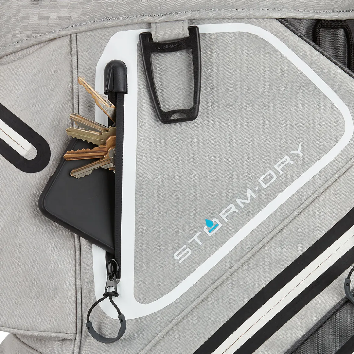 taylormade_stormdry_water_5.webp TaylorMade Storm-Dry Waterproof Golf Cart Bag