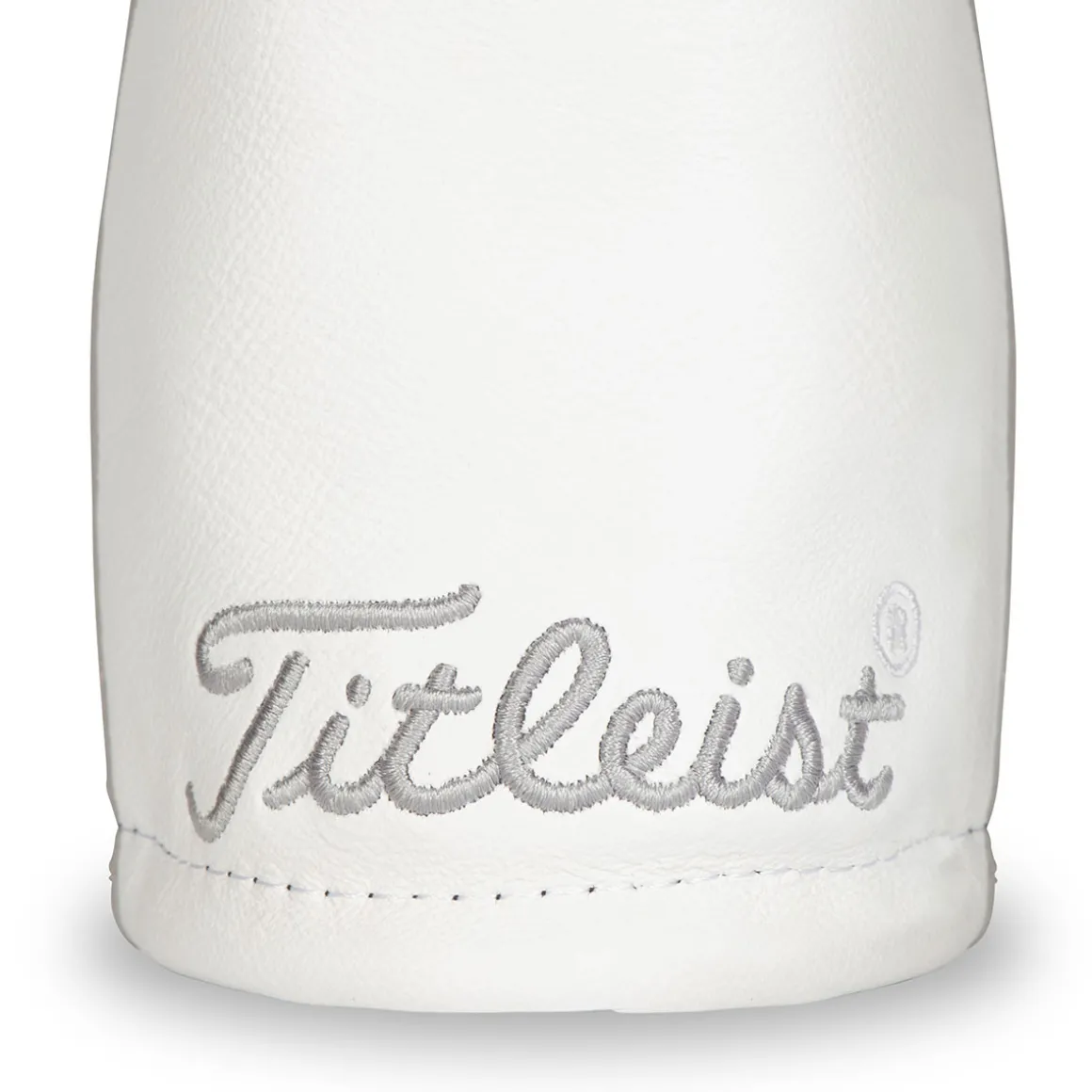 titleist_frost_out_leathe_2-1.webp Titleist Frost Out Leather Fairway Golf Head Cover