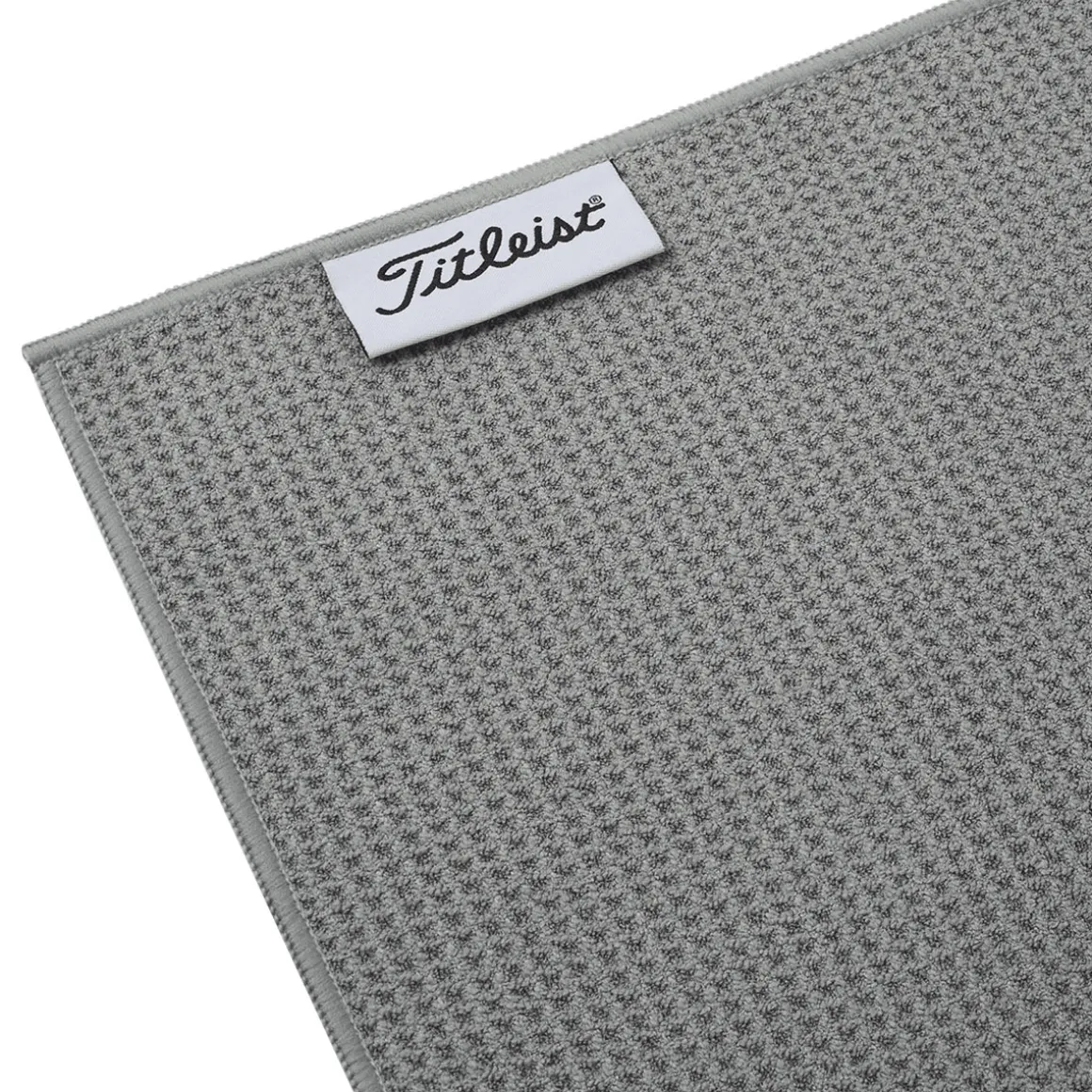 titleist_players_microfib_2.webp Titleist Players Microfiber Golf Towel