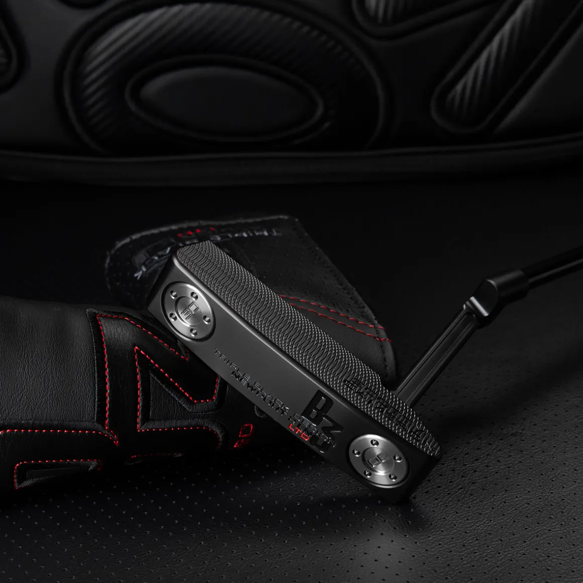 titleist_scotty_cameron_l_6-1.webp Titleist Scotty Cameron Limited Edition B3 Triple Black Newport 2 Long Neck Golf Putter